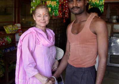 Kathryn with Sevite at Akkolkot Swami's Samadhi Shrine